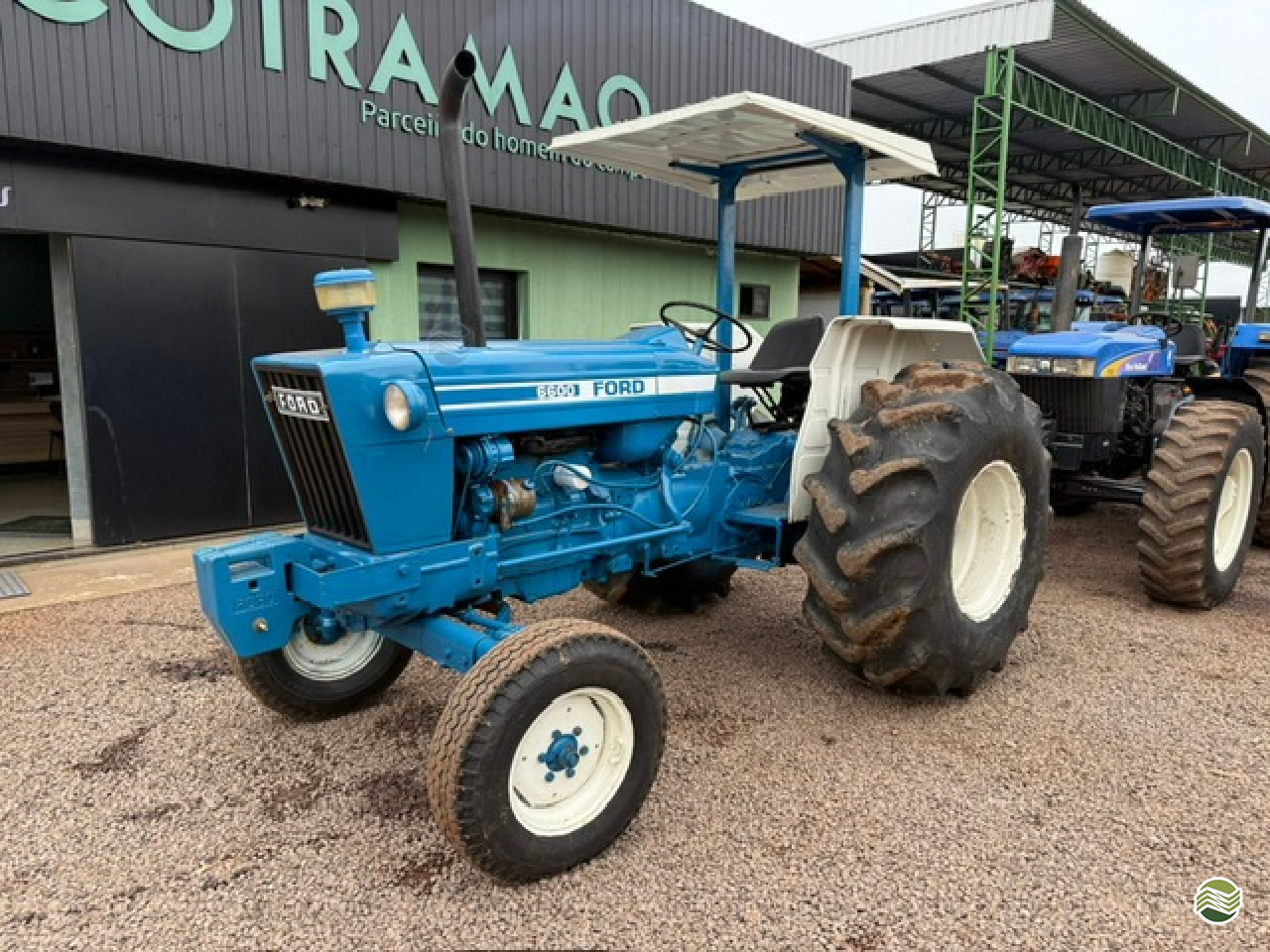 TRATOR FORD FORD 6600 Tração 4x2 Cotramaq Tratores GOIOERE PARANÁ PR