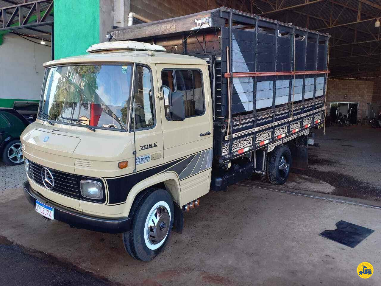 CAMINHAO MERCEDES-BENZ MB 708 Boiadeiro 3/4 4x2 Ademir Caminhões MARILUZ PARANÁ PR