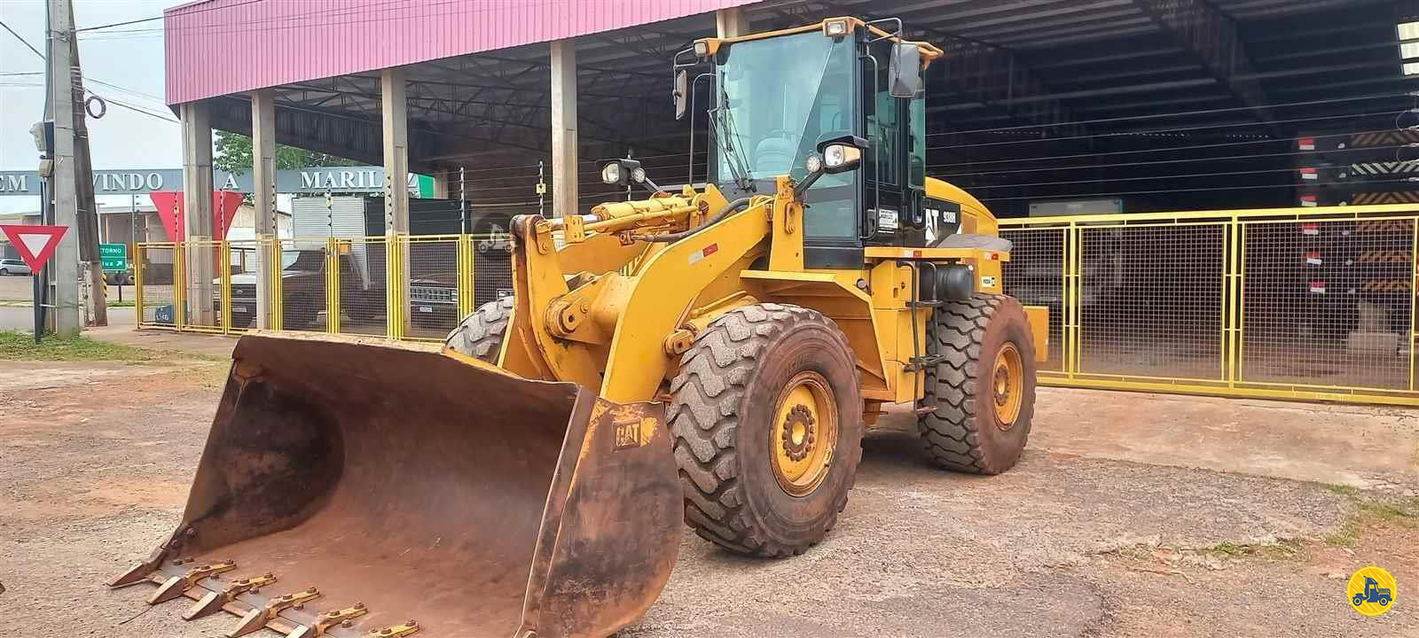 PA CARREGADEIRA CATERPILLAR 938H Ademir Caminhões MARILUZ PARANÁ PR