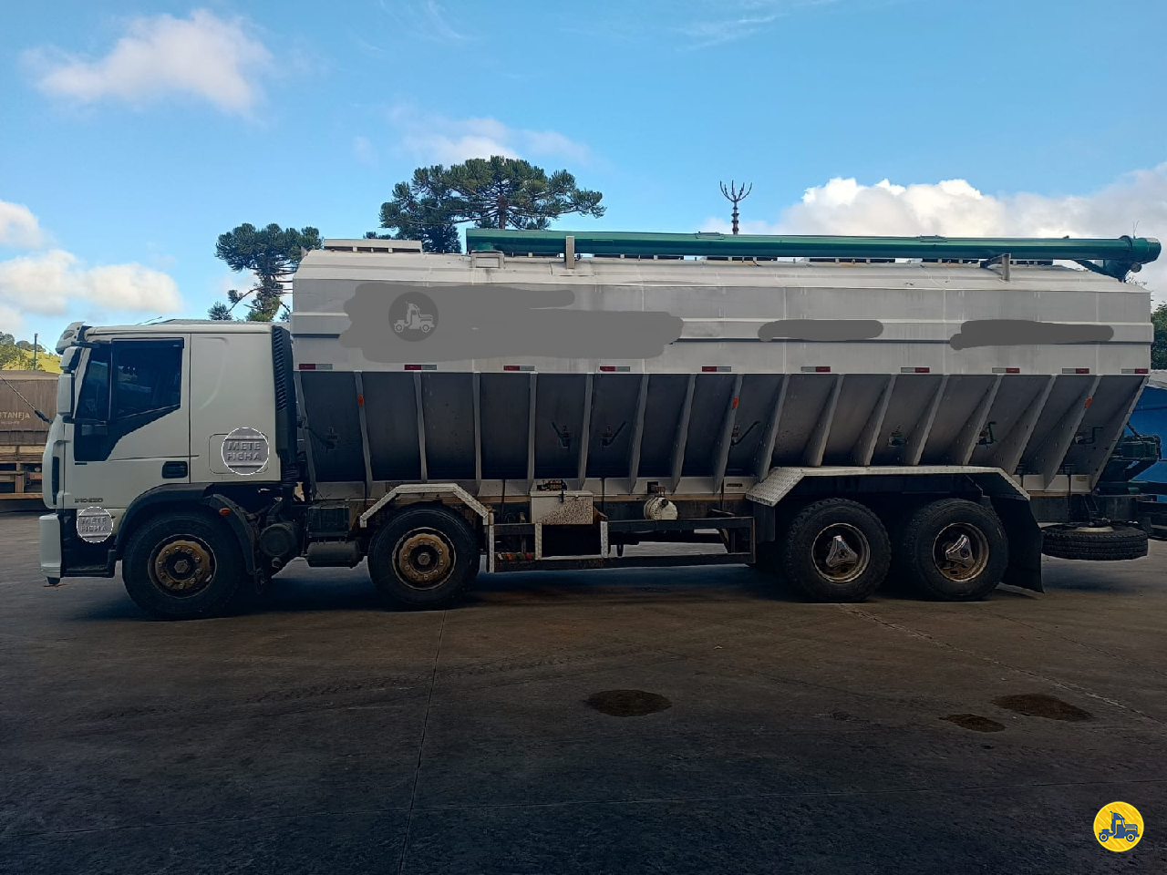CAMINHAO IVECO TECTOR 31 300 Chassis BiTruck 8x2 Caminhões Usados Seminovos CAMPO MOURAO PARANÁ PR