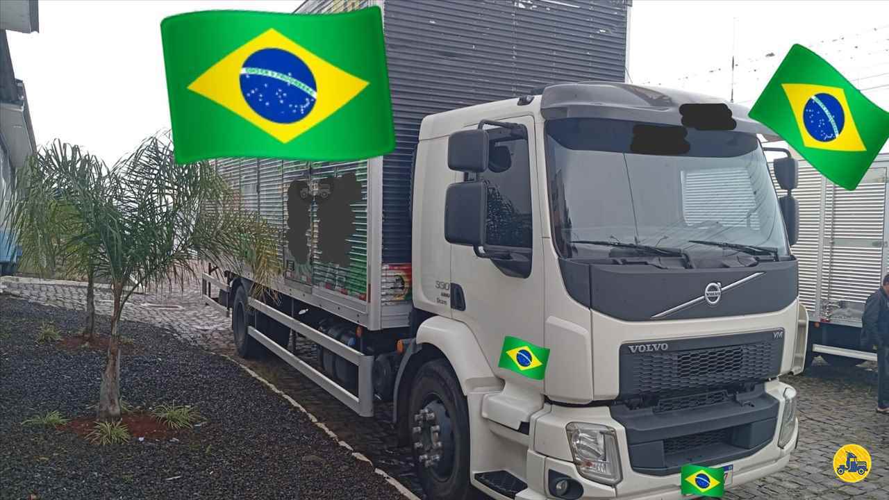 CAMINHAO VOLVO VOLVO VM 330 Baú Furgão Toco 4x2 Caminhões Usados Seminovos CAMPO MOURAO PARANÁ PR