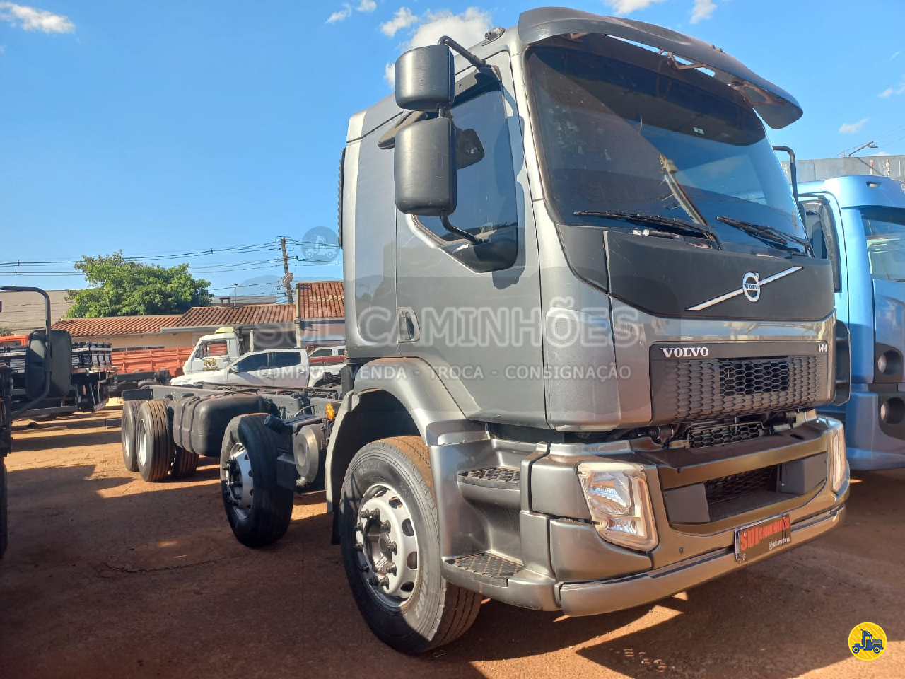 CAMINHAO VOLVO VOLVO VM 330 Chassis BiTruck 8x2 Sul Caminhões MARINGA PARANÁ PR