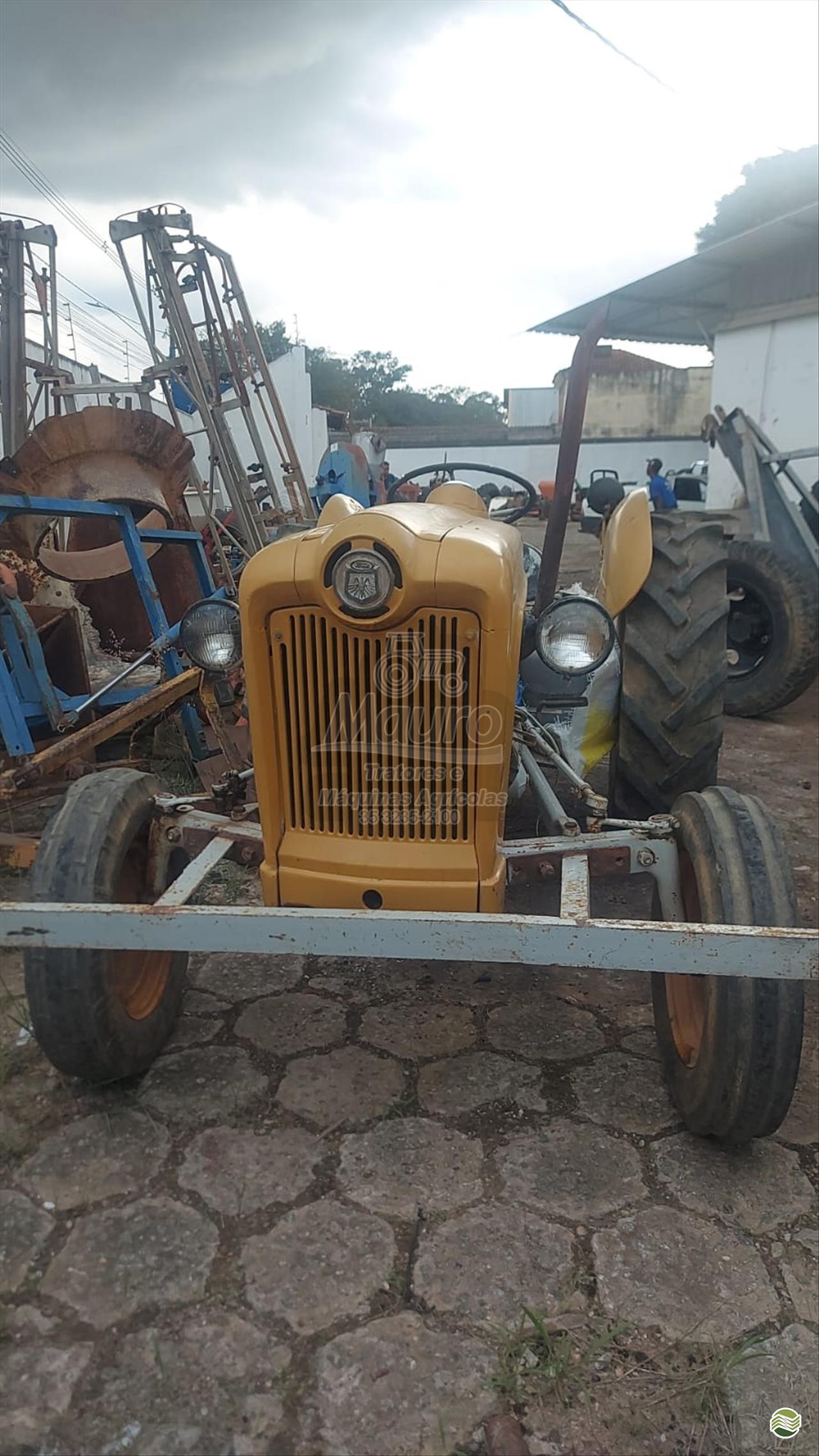 TRATOR FORD FORDSON DEXTA Tração 4x2 Mauro Tratores TRES CORACOES MINAS GERAIS MG