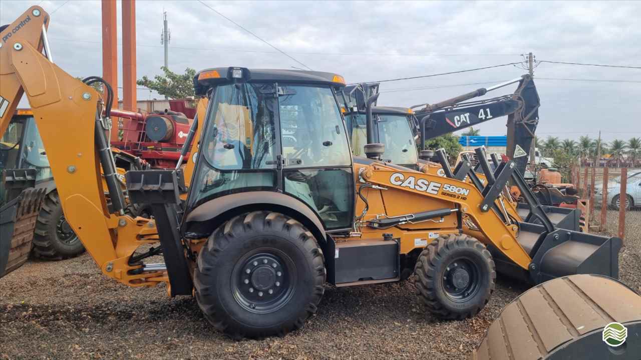 RETRO ESCAVADEIRA CASE 580N Tração 4x4 Só Agrícola Máquinas e Peças BARRETOS SÃO PAULO SP