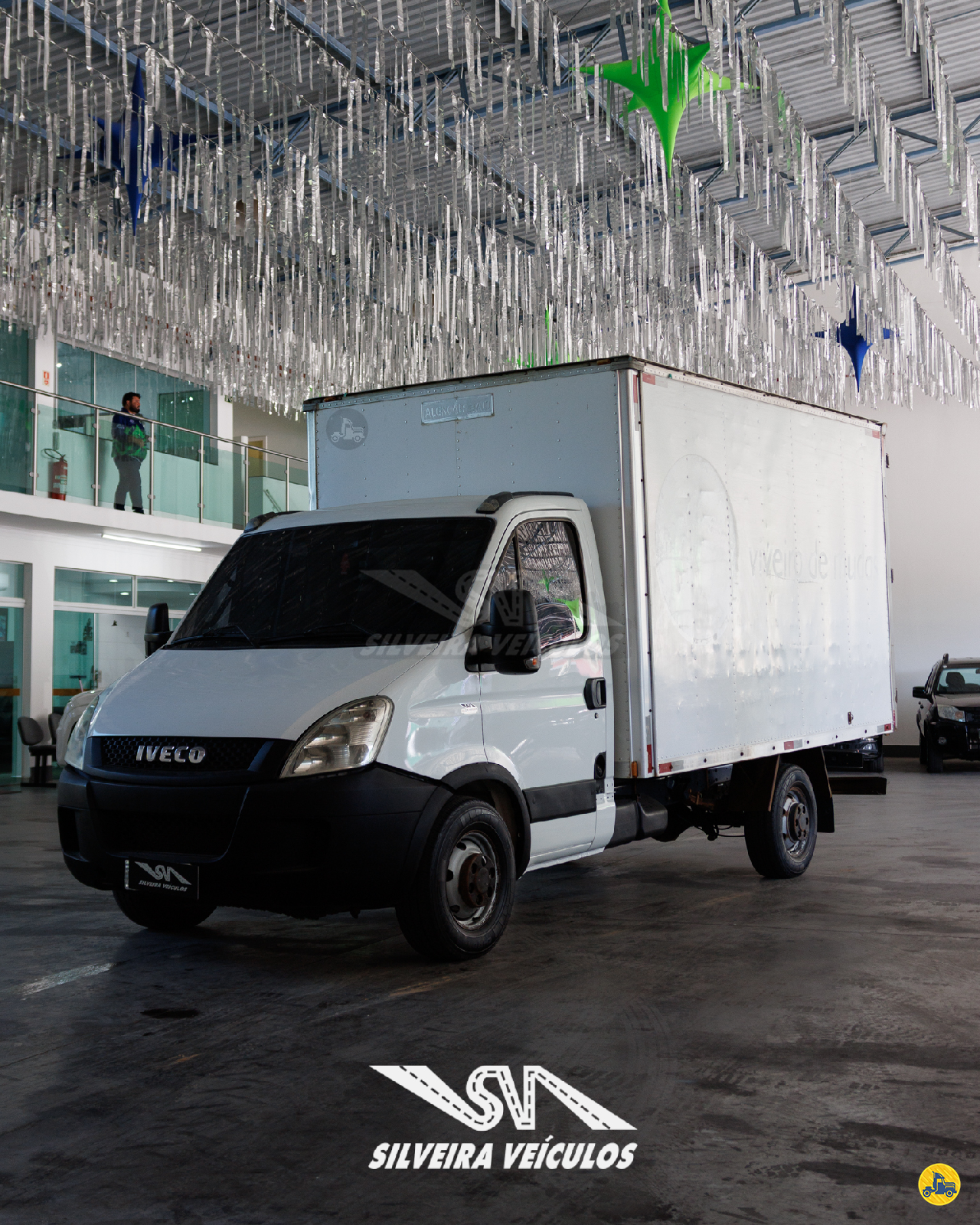 CAMINHAO IVECO DAILY 35s14 Baú Furgão 3/4 4x2 Silveira Veículos PIEDADE SÃO PAULO SP