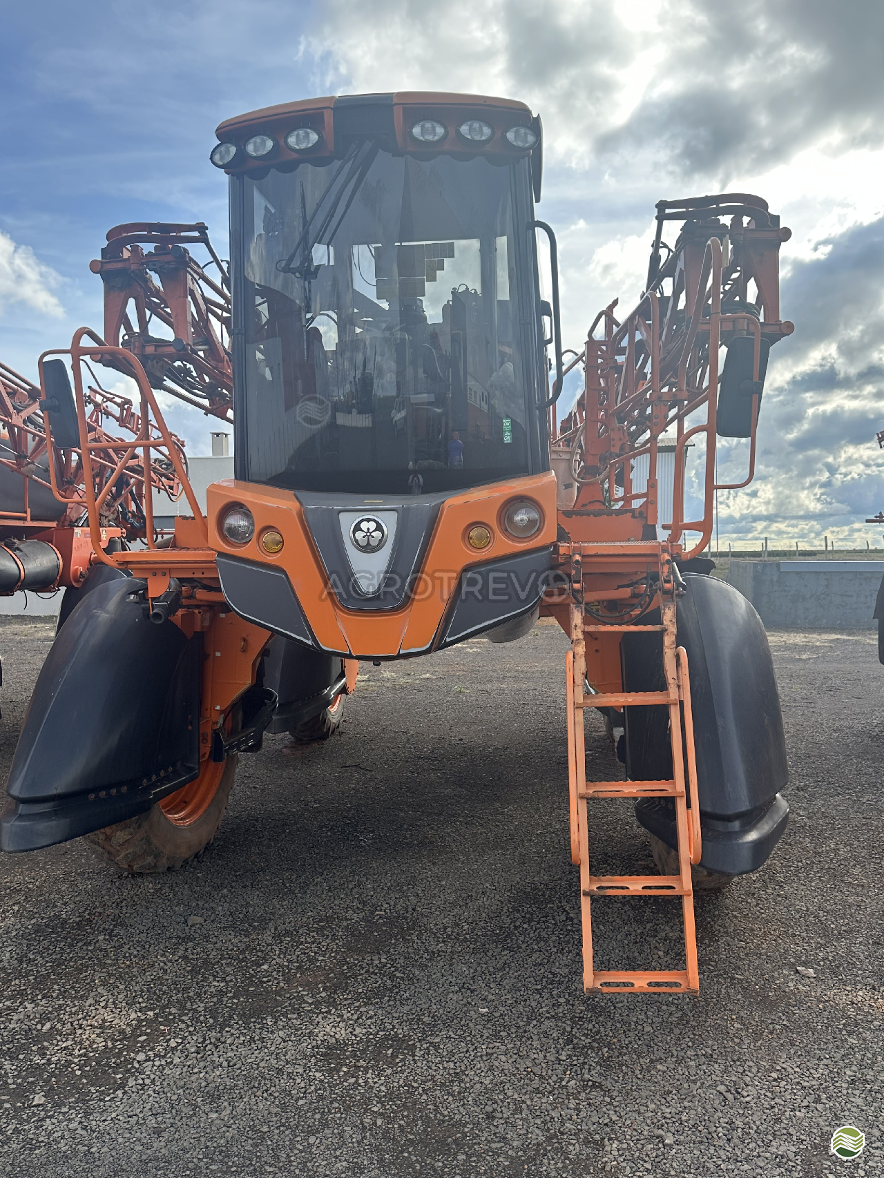 PULVERIZADOR JACTO UNIPORT 2500 PLUS Tração 4x2 Agrotrevo Soluções Agropecuárias - Jacto CHAPADAO DO SUL MATO GROSSO DO SUL MS