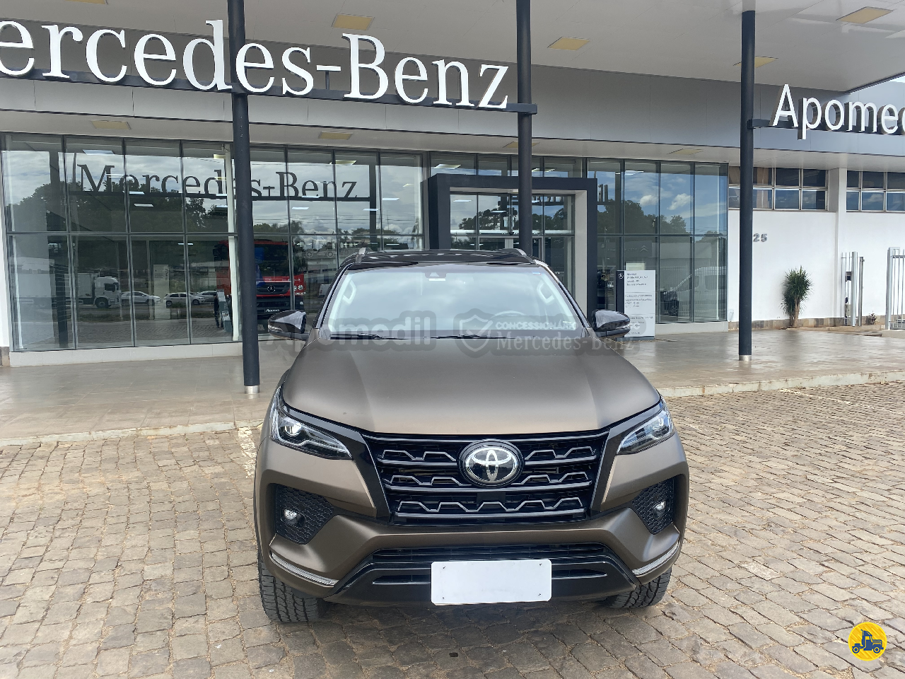 CARRO TOYOTA Hilux SW4 4.0 SRX Apomedil - Mercedes Benz LAJEADO RIO GRANDE DO SUL RS