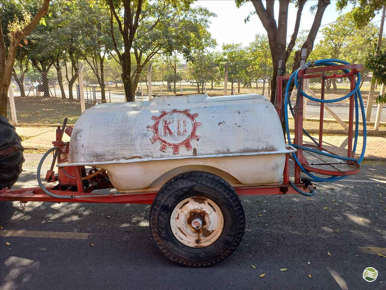 PULVERIZADOR KO KO 1500 Arrasto Rei dos Tratores São José do Rio Preto SÃO PAULO SP