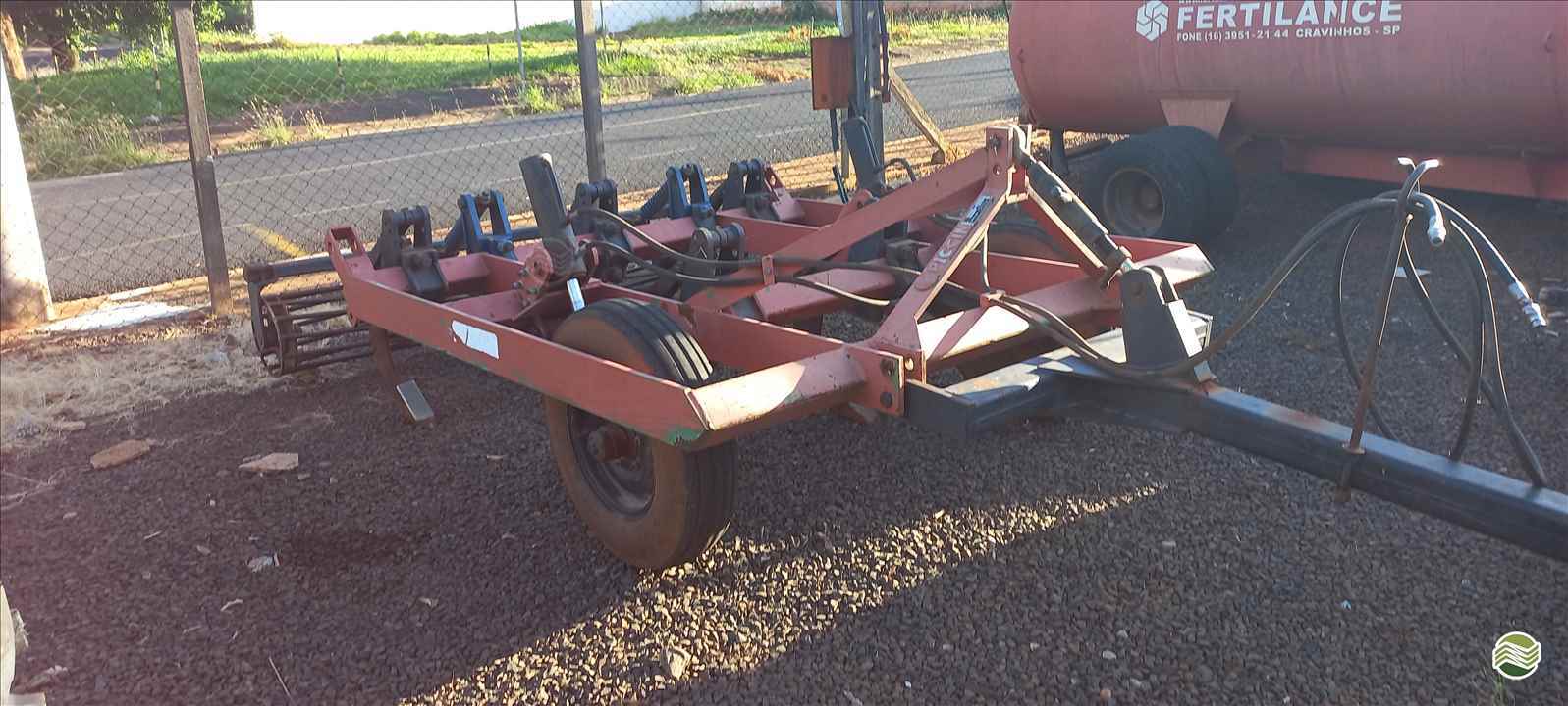 IMPLEMENTOS AGRICOLAS SUBSOLADOR 5 HASTES Rei dos Tratores São José do Rio Preto SÃO PAULO SP