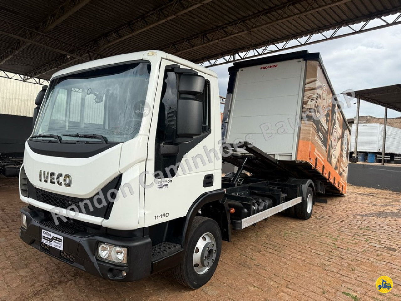 CAMINHAO IVECO TECTOR 11-190 Plataforma Guincho 3/4 4x2 Rondon Caminhões Bauru BAURU SÃO PAULO SP