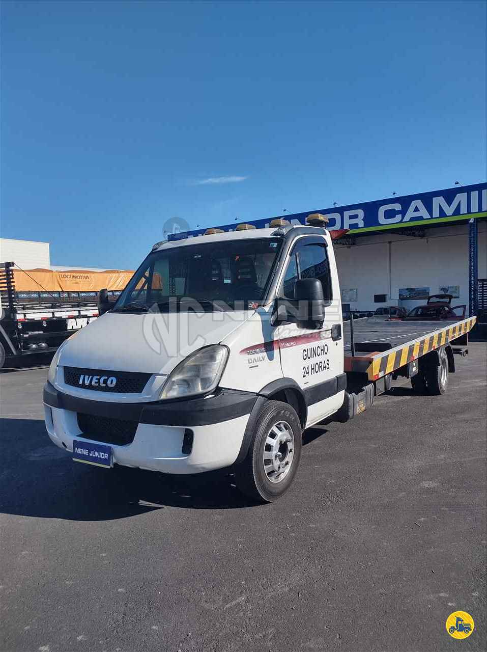 CAMINHAO IVECO DAILY 70c16 Plataforma Guincho 3/4 4x2 Nene Caminhões SAO JOAO DA BOA VISTA SÃO PAULO SP