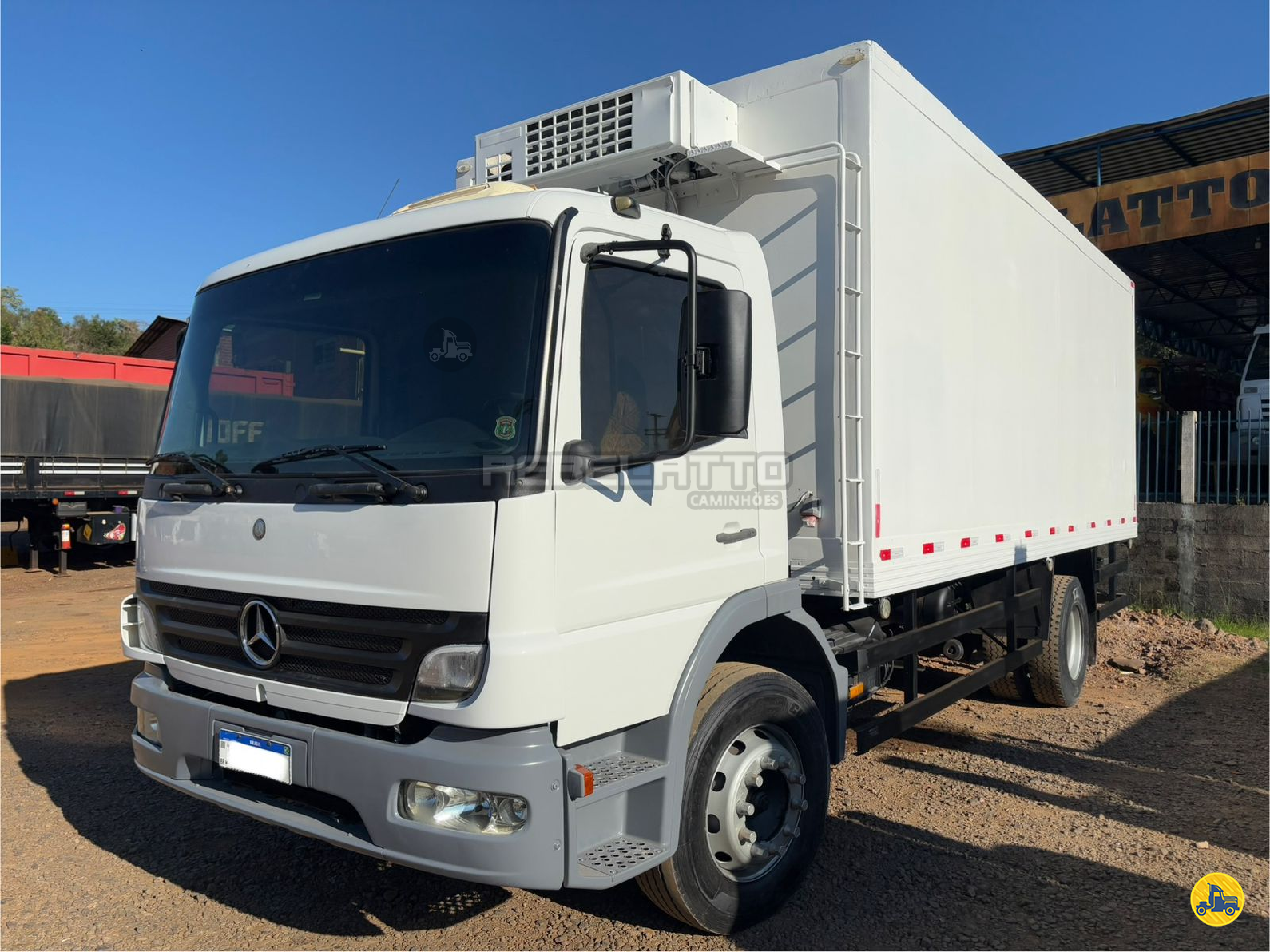 CAMINHAO MERCEDES-BENZ MB 1518 Baú Frigorífico Toco 4x2 Rebelatto Caminhões GETULIO VARGAS RIO GRANDE DO SUL RS