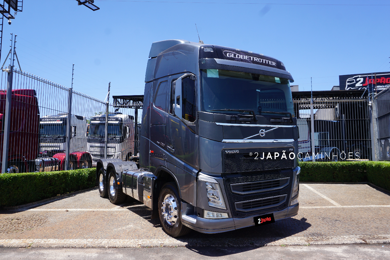 VOLVO FH 460 de 2 Japão Caminhões e Carretas