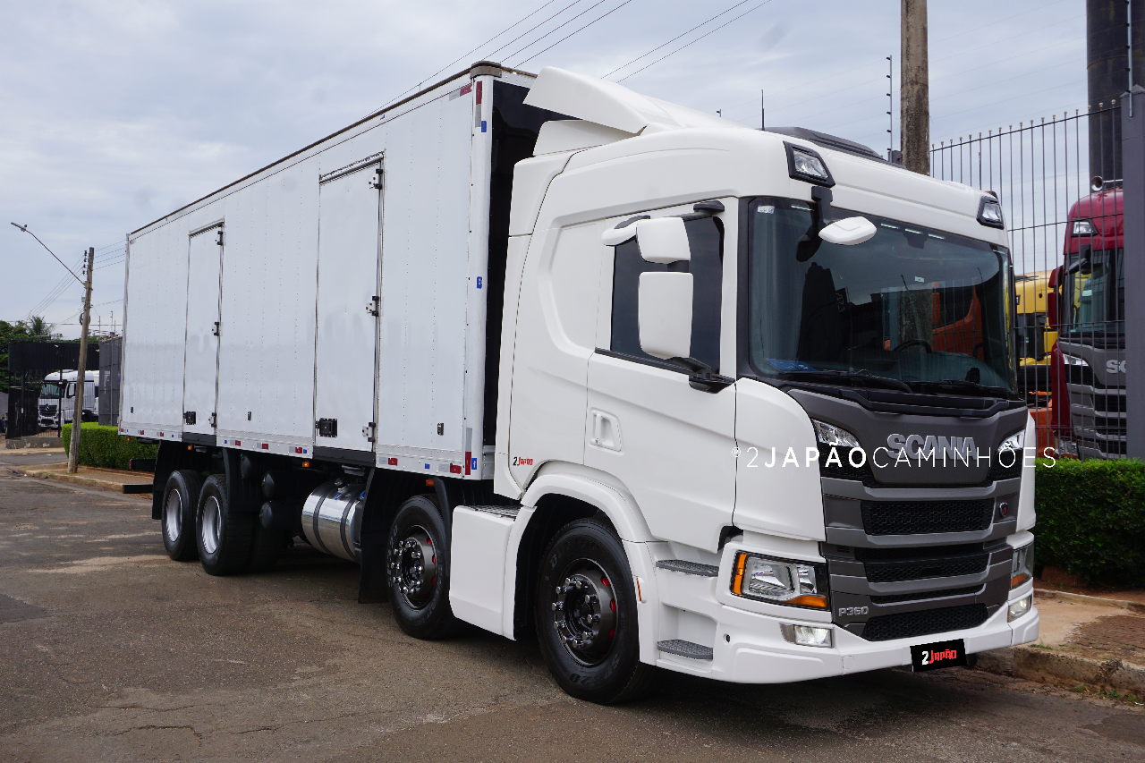 CAMINHAO SCANIA SCANIA P360 Baú Térmico BiTruck 8x2 2 Japão Caminhões e Carretas SUMARE SÃO PAULO SP
