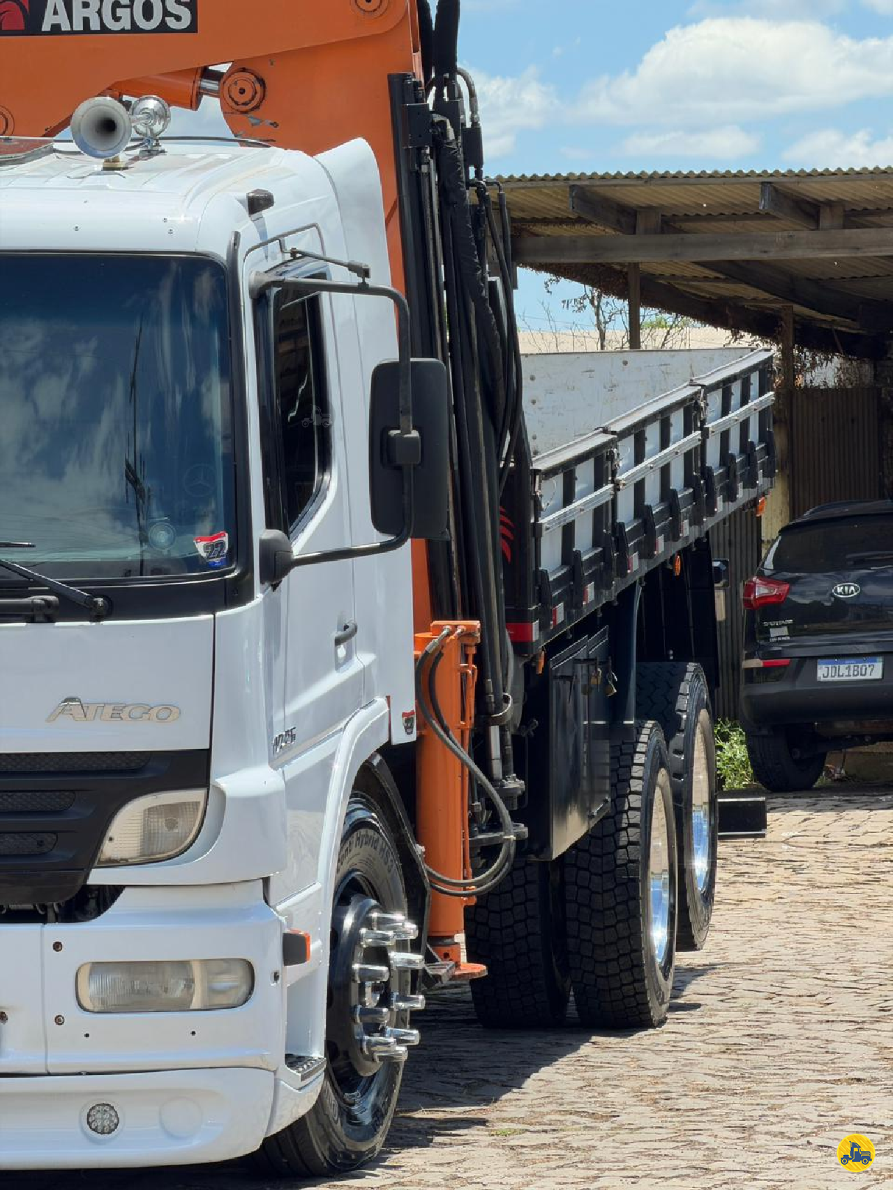 CAMINHAO MERCEDES-BENZ MB 1725 Grade Baixa Truck 6x2 Davigue Implementos Rodoviários - Librelato SAO MARCOS RIO GRANDE DO SUL RS