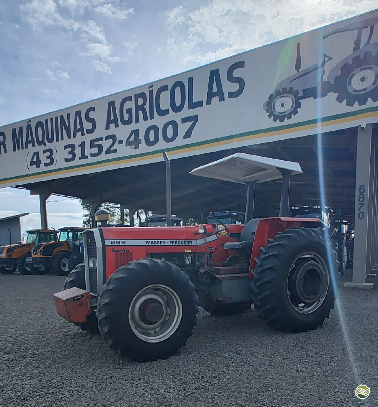 TRATOR MASSEY FERGUSON MF 292 Tração 4x4 GR Máquinas Agrícolas ARAPONGAS PARANÁ PR