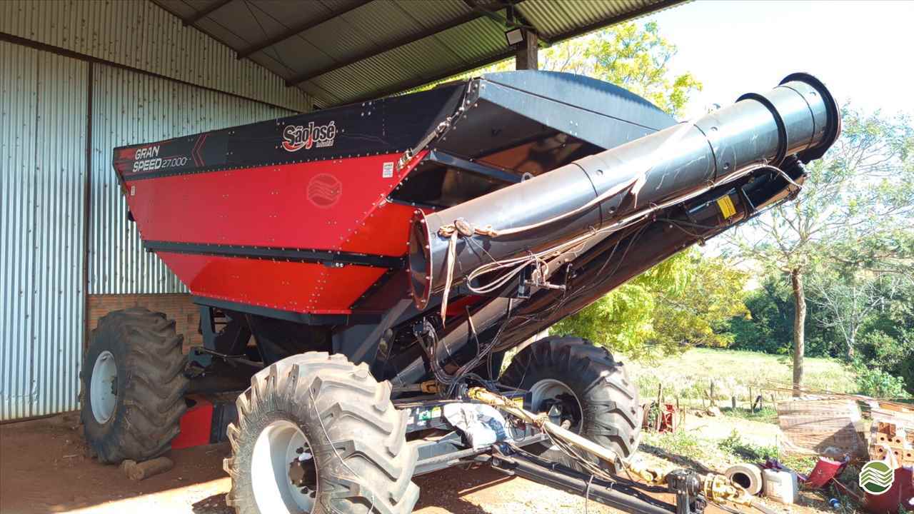 IMPLEMENTOS AGRICOLAS CARRETA BAZUKA GRANELEIRA 27000 Zanella Tratores CAMPO MOURAO PARANÁ PR