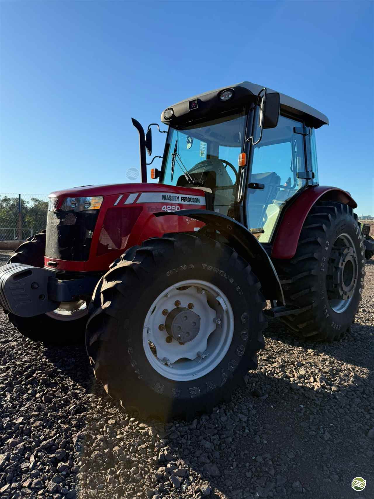 TRATOR MASSEY FERGUSON MF 4290 Tração 4x4 Zanella Tratores CAMPO MOURAO PARANÁ PR