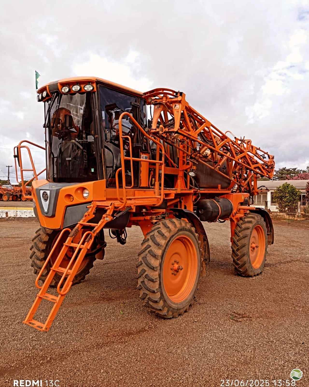 PULVERIZADOR JACTO UNIPORT 2500 STAR Tração 4x2 Zanella Tratores CAMPO MOURAO PARANÁ PR