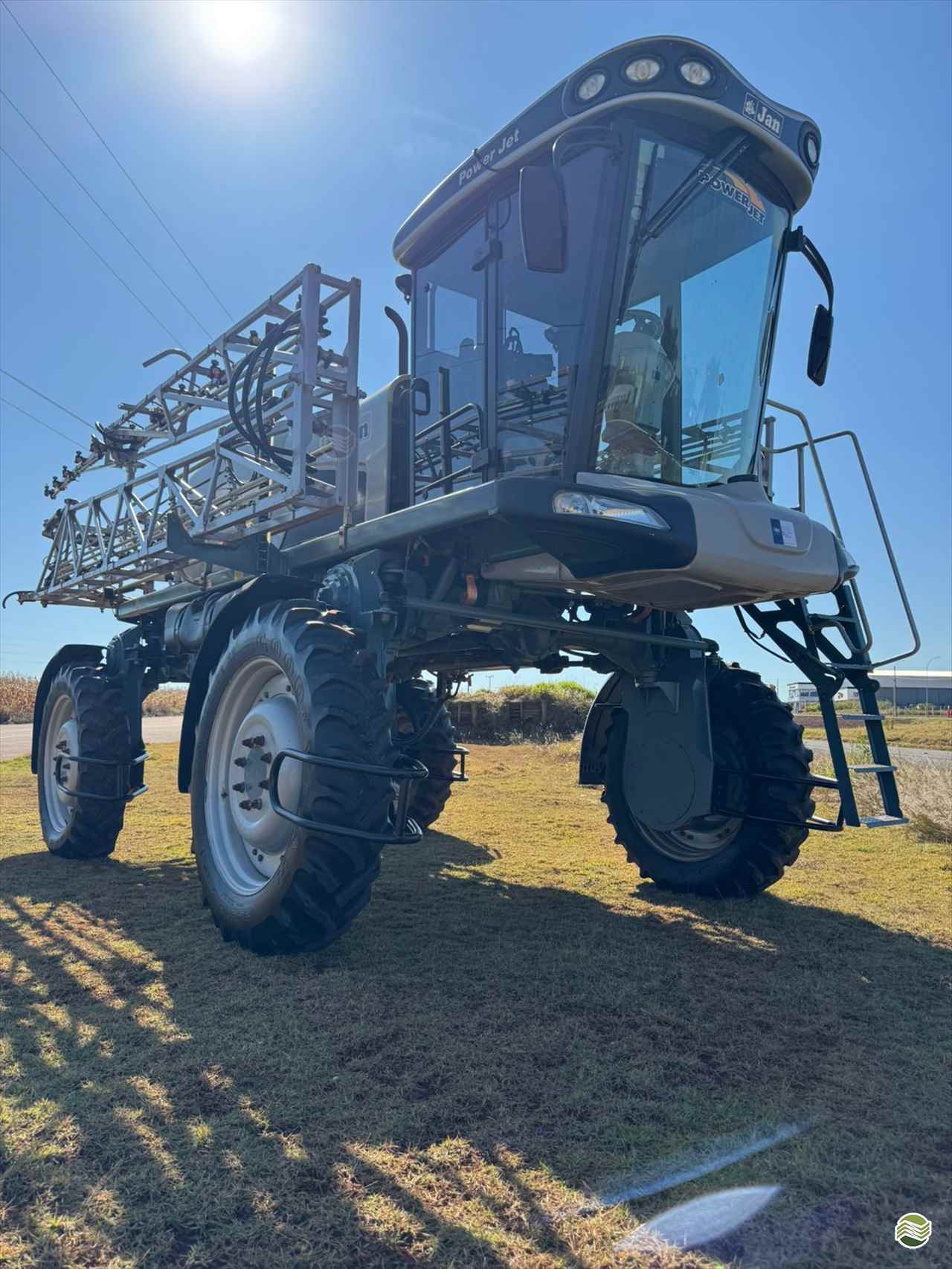 PULVERIZADOR JAN POWER JET 2500 Tração 4x4 Zanella Tratores CAMPO MOURAO PARANÁ PR