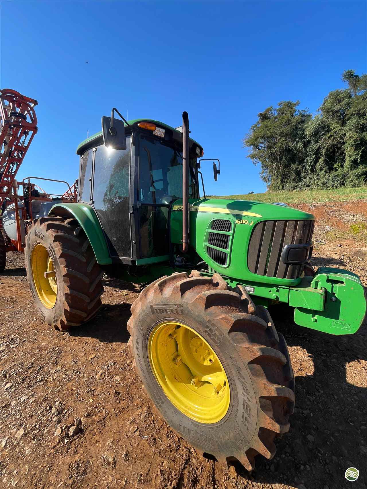 TRATOR JOHN DEERE JOHN DEERE 6110D Tração 4x4 Zanella Tratores CAMPO MOURAO PARANÁ PR