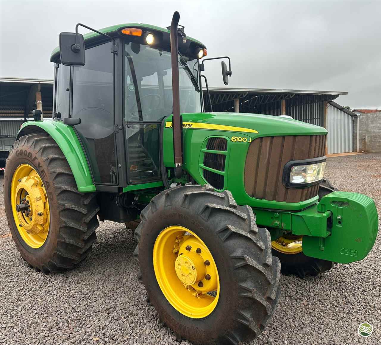 TRATOR JOHN DEERE JOHN DEERE 6100J Tração 4x4 Zanella Tratores CAMPO MOURAO PARANÁ PR