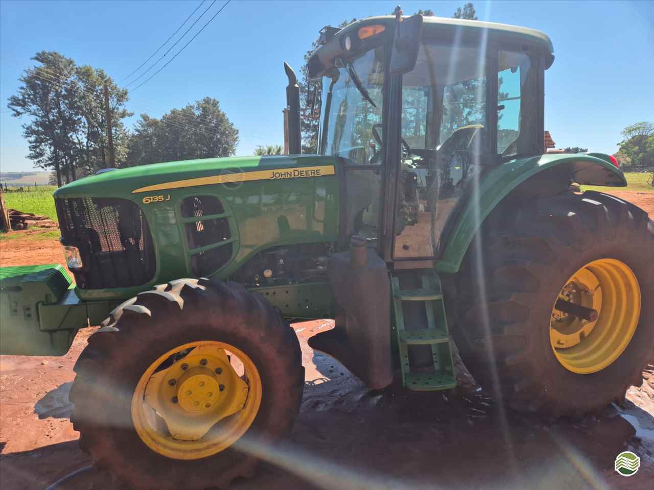 TRATOR JOHN DEERE JOHN DEERE 6135J Tração 4x4 Zanella Tratores CAMPO MOURAO PARANÁ PR