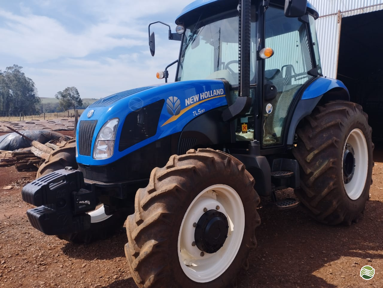 TRATOR NEW HOLLAND NEW TL5.80 Tração 4x4 Zanella Tratores CAMPO MOURAO PARANÁ PR