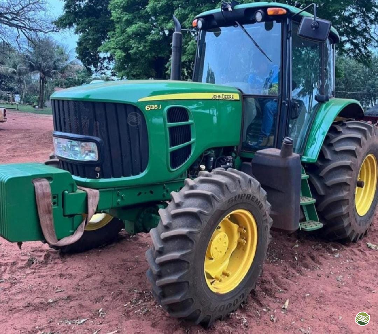 TRATOR JOHN DEERE JOHN DEERE 6135J Tração 4x4 Zanella Tratores CAMPO MOURAO PARANÁ PR