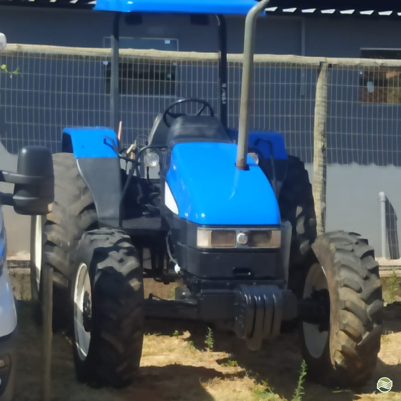 TRATOR NEW HOLLAND NEW TL 85 Tração 4x4 Zanella Tratores CAMPO MOURAO PARANÁ PR
