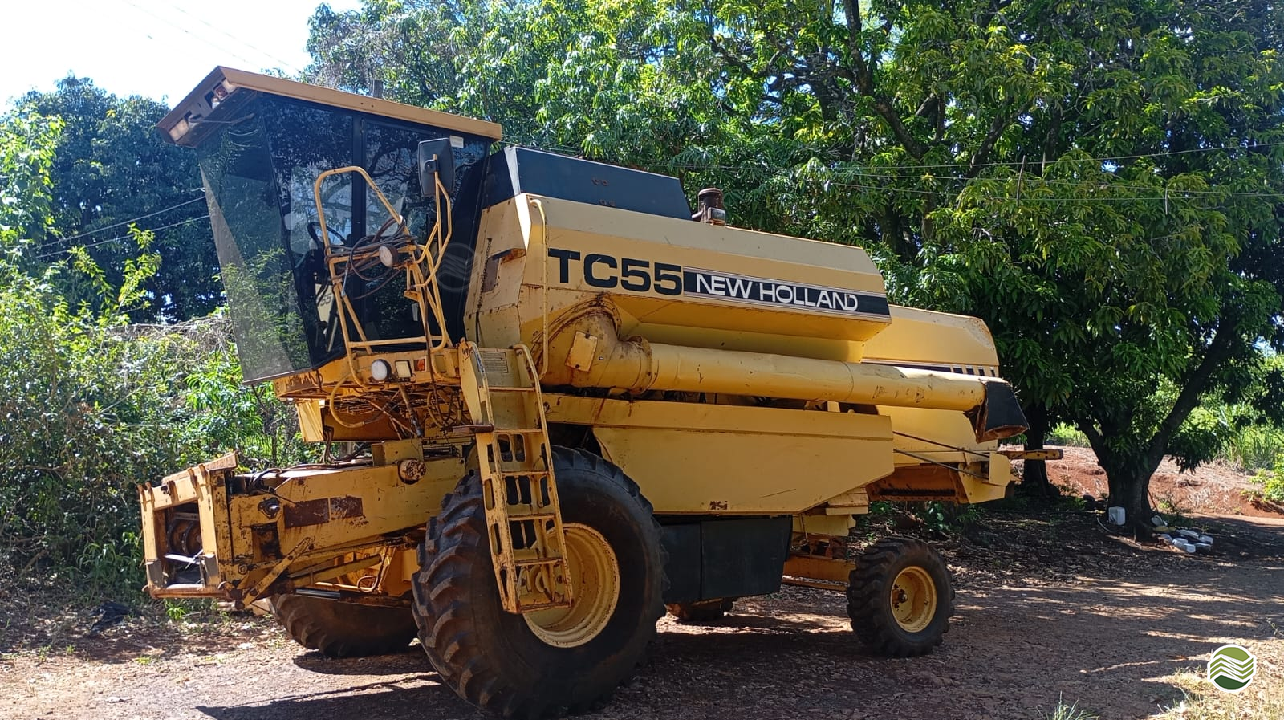 COLHEITADEIRA NEW HOLLAND TC 55 Zanella Tratores CAMPO MOURAO PARANÁ PR