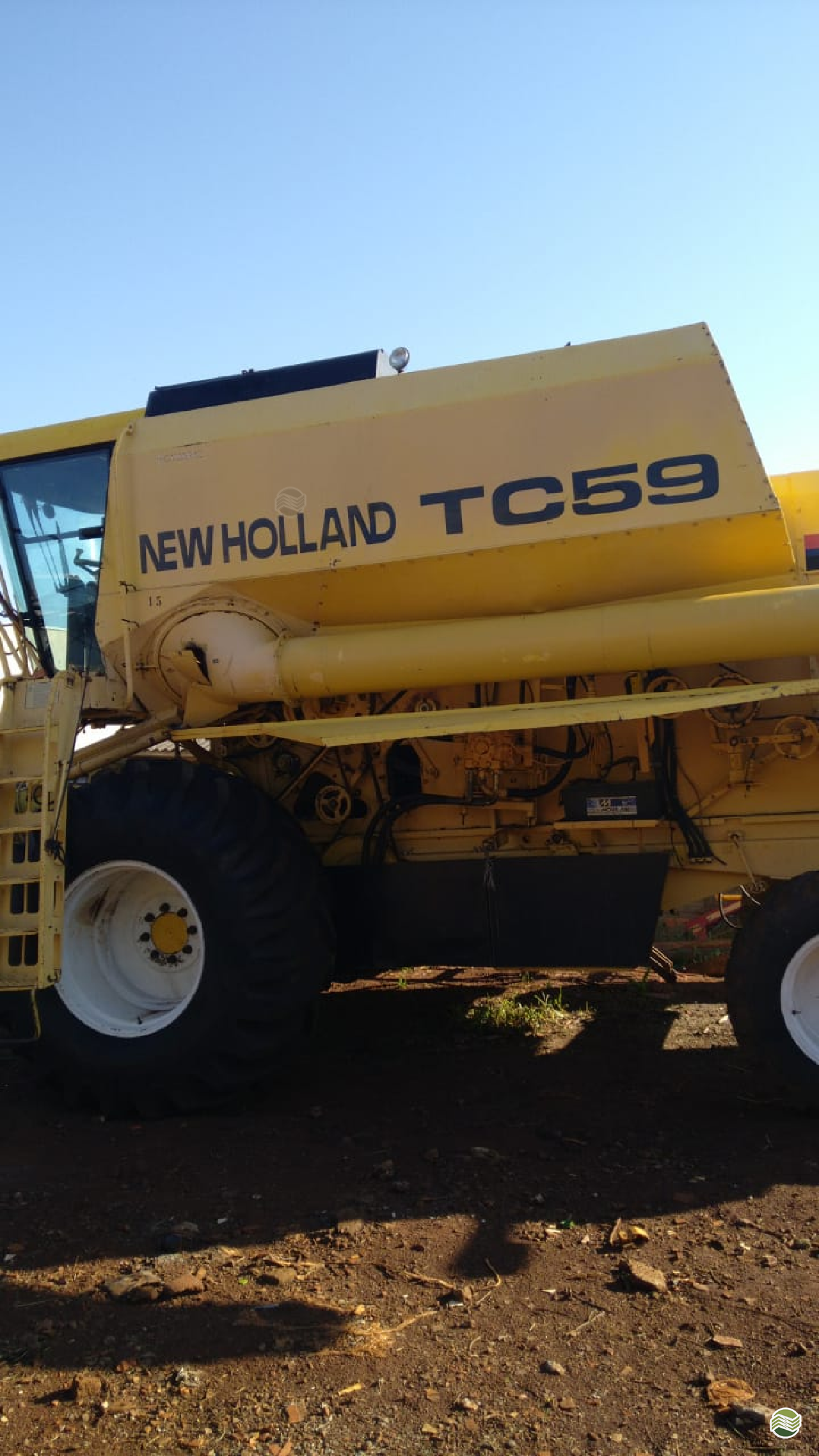 COLHEITADEIRA NEW HOLLAND TC 59 Zanella Tratores CAMPO MOURAO PARANÁ PR