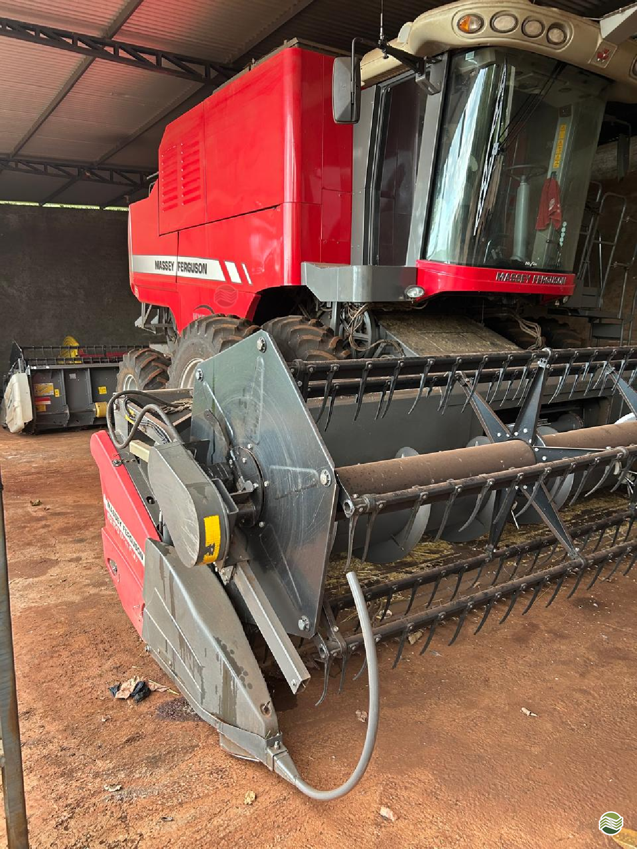 COLHEITADEIRA MASSEY FERGUSON MF 6690 Zanella Tratores CAMPO MOURAO PARANÁ PR