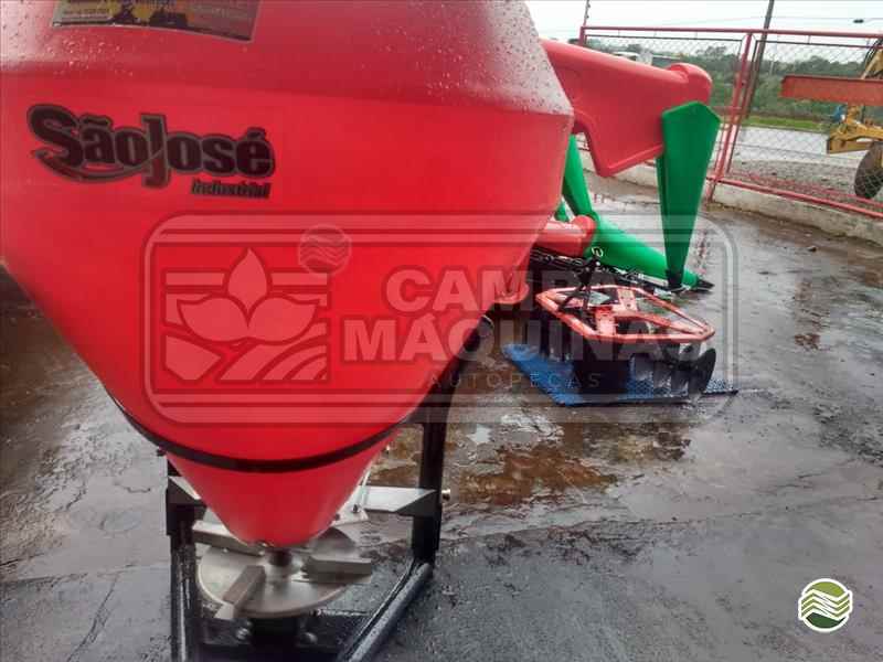 IMPLEMENTOS AGRICOLAS DISTRIBUIDOR FERTILIZANTES DISCO Campal Máquinas CAMPO MOURAO PARANÁ PR