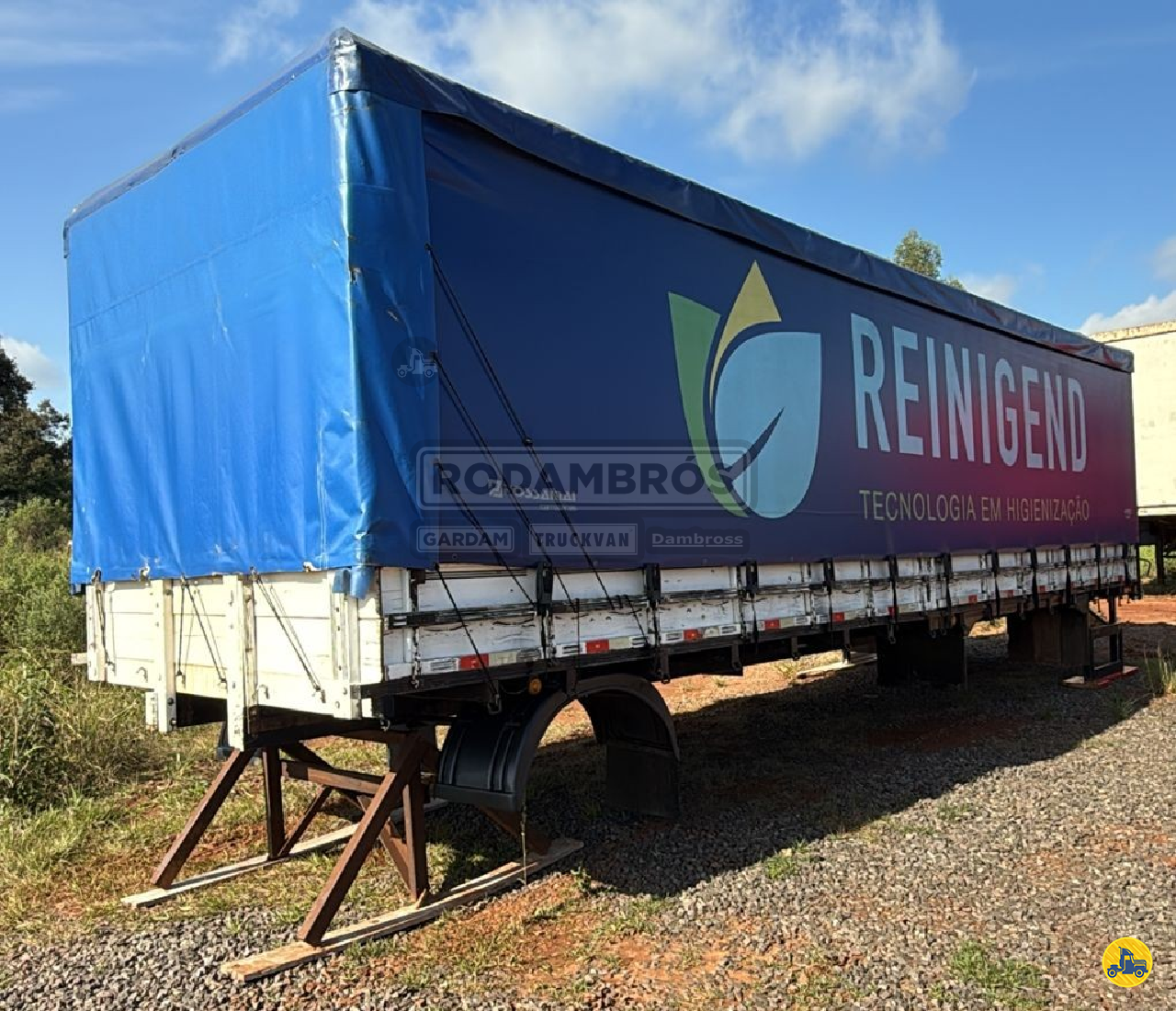 CARROCERIA SOBRE CHASSI  BITRUCK GRANELEIRA Rodambrós - Truckvan ESTRELA RIO GRANDE DO SUL RS