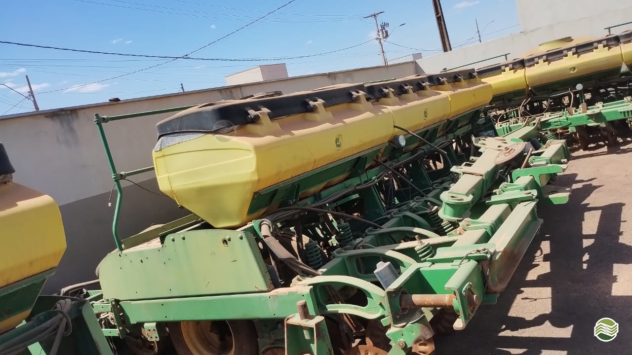 PLANTADEIRA JOHN DEERE PLANTADEIRAS 2126 Primavera Máquinas - John Deere QUERENCIA MATO GROSSO MT