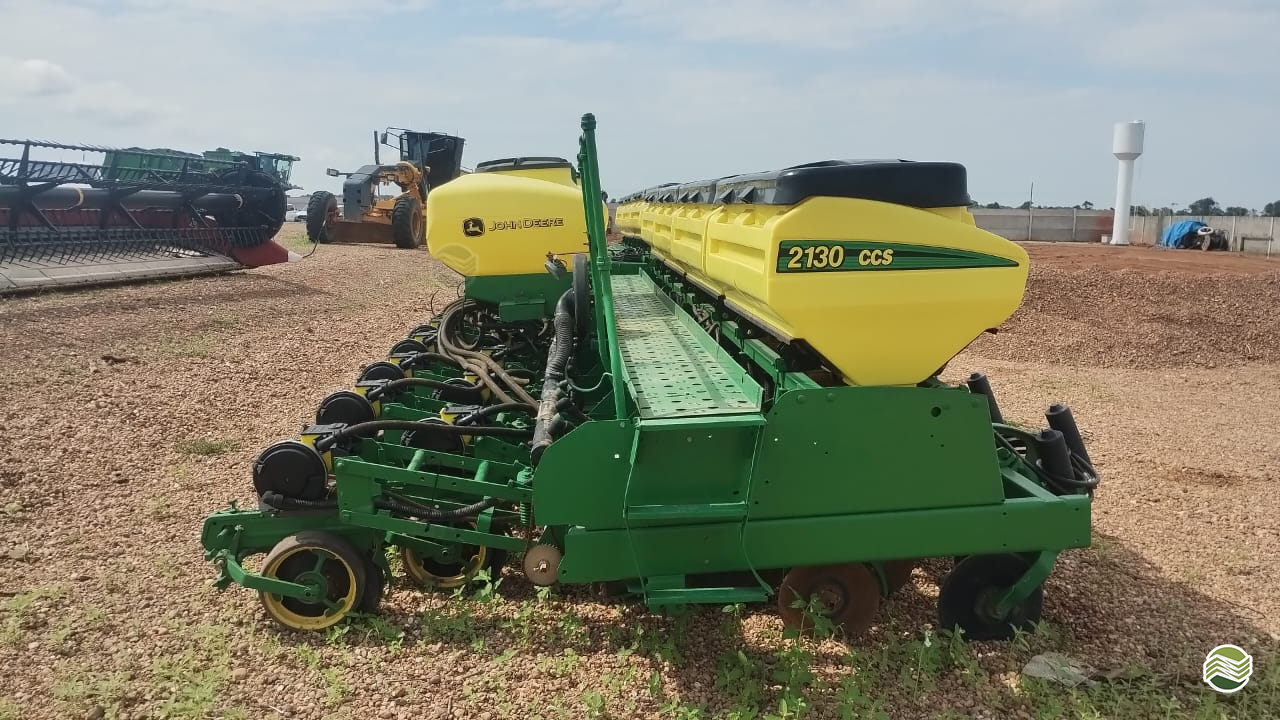PLANTADEIRA JOHN DEERE PLANTADEIRAS 2130 Primavera Máquinas - John Deere QUERENCIA MATO GROSSO MT