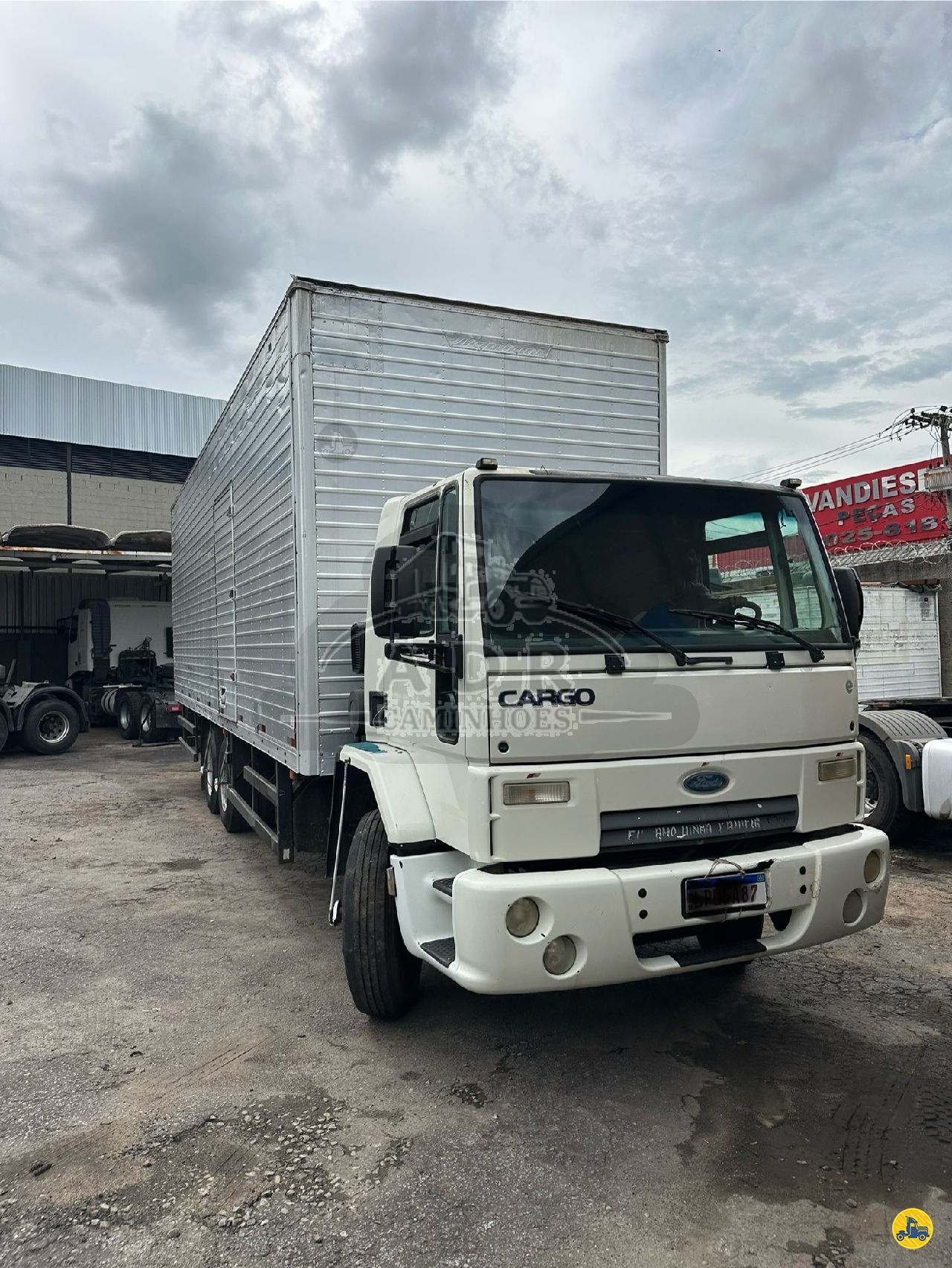 CAMINHAO FORD CARGO 1317 Baú Furgão Truck 6x2 ADR Caminhões BELO HORIZONTE MINAS GERAIS MG