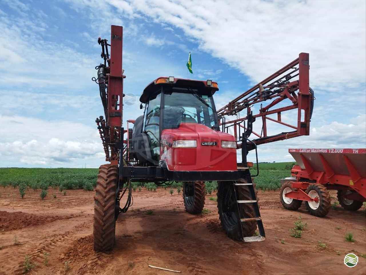 PULVERIZADOR CASE PATRIOT 350 Tração 4x4 Trator Terra - Jatai JATAI GOIAS GO