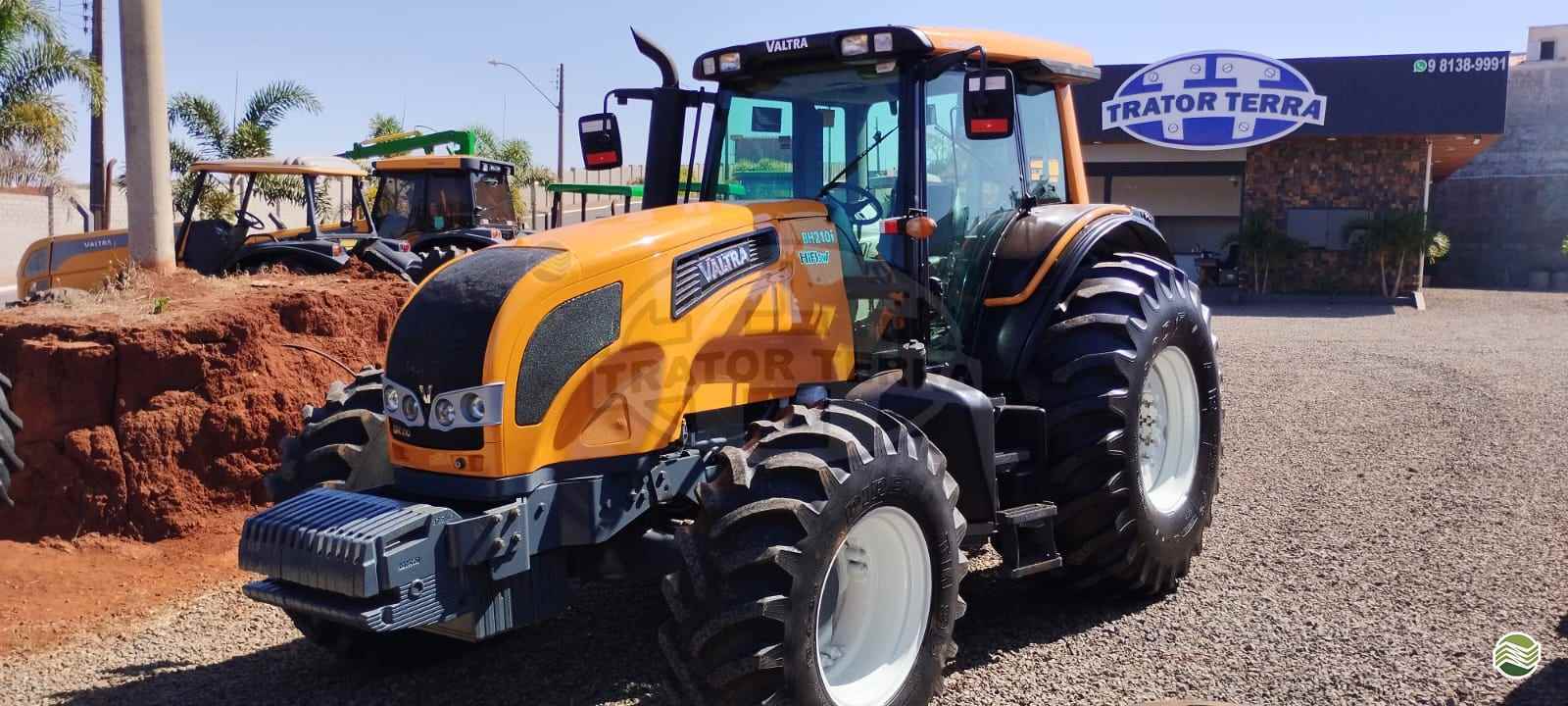 TRATOR VALTRA VALTRA BH 210 Tração 4x4 Trator Terra - Jatai JATAI GOIAS GO