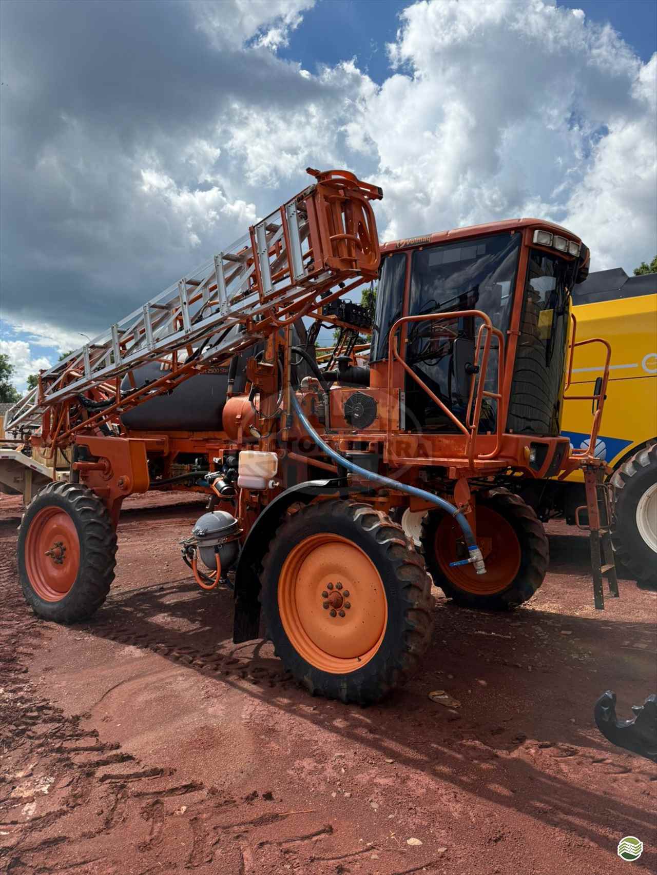 PULVERIZADOR JACTO UNIPORT 2500 STAR Tração 4x2 Trator Terra - Jatai JATAI GOIAS GO