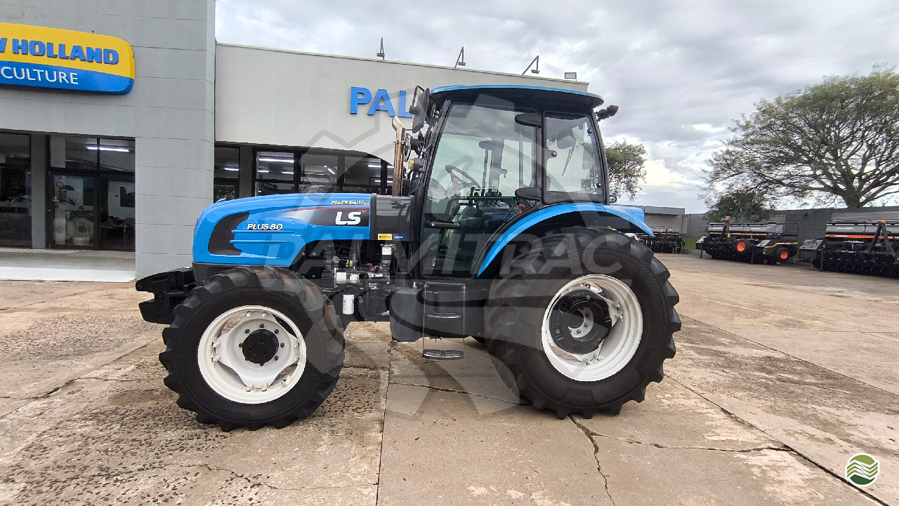 TRATOR LS TRACTOR LS PLUS 80 Tração 4x4 Palmitrac - New Holland PALMEIRA DAS MISSOES RIO GRANDE DO SUL RS