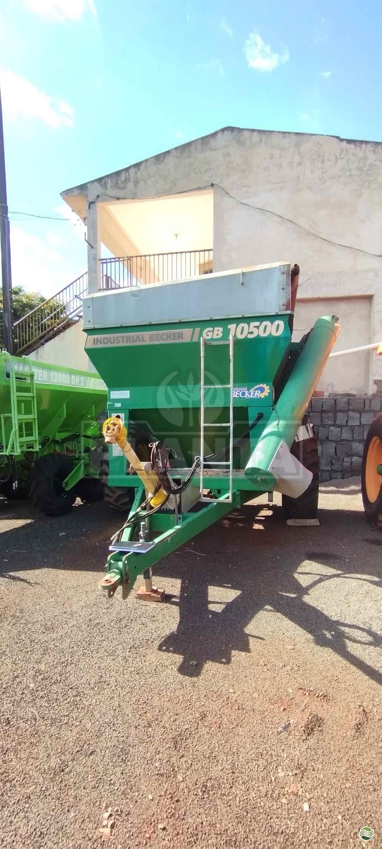 IMPLEMENTOS AGRICOLAS CARRETA BAZUKA GRANELEIRA 10500 Planta Máquinas - Kuhn CASCAVEL PARANÁ PR