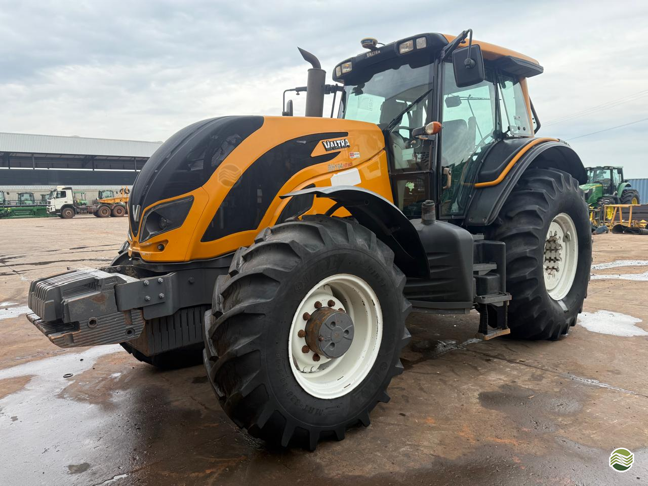 TRATOR VALTRA VALTRA 194 HiTech Tração 4x4 D. Carvalho - John Deere ARACATUBA SÃO PAULO SP