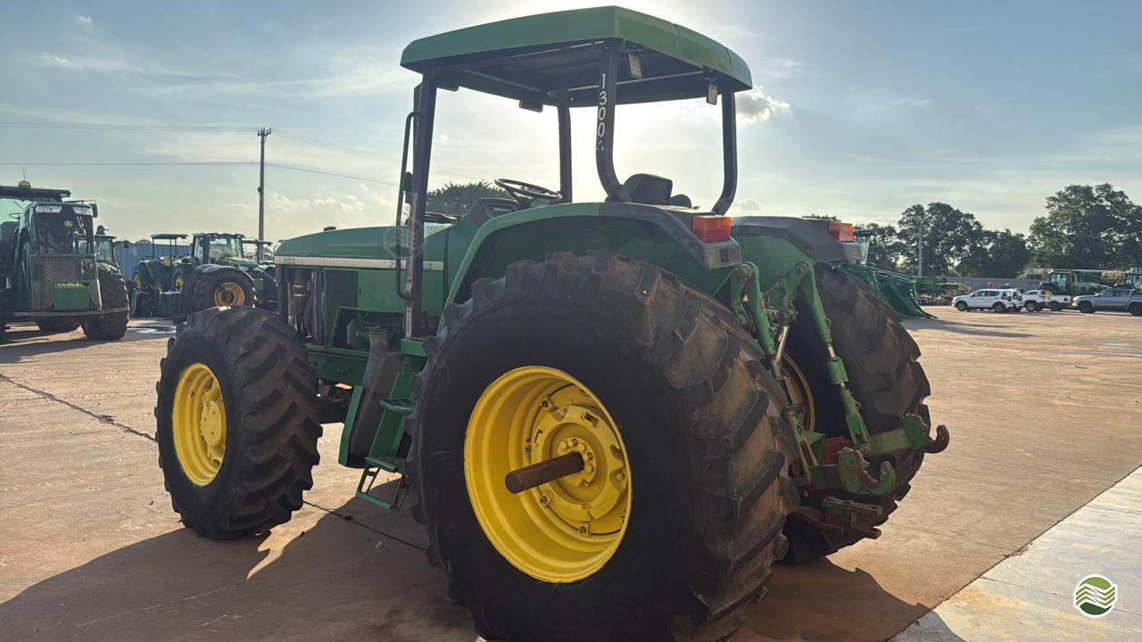 TRATOR JOHN DEERE JOHN DEERE 7505 Tração 4x4 D. Carvalho - John Deere ARACATUBA SÃO PAULO SP