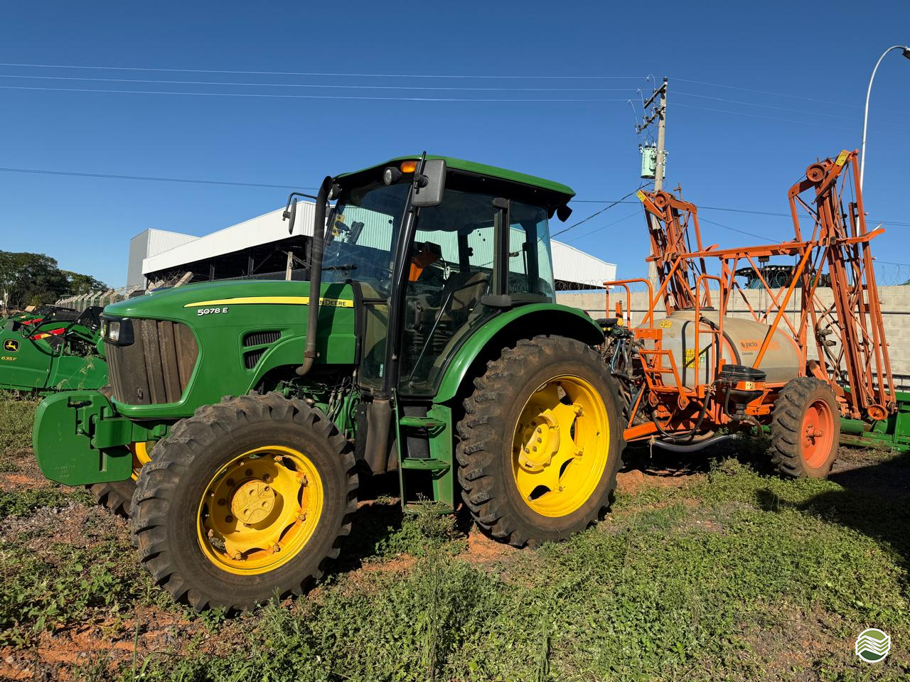 TRATOR JOHN DEERE JOHN DEERE 5078E Tração 4x4 D. Carvalho - John Deere ARACATUBA SÃO PAULO SP