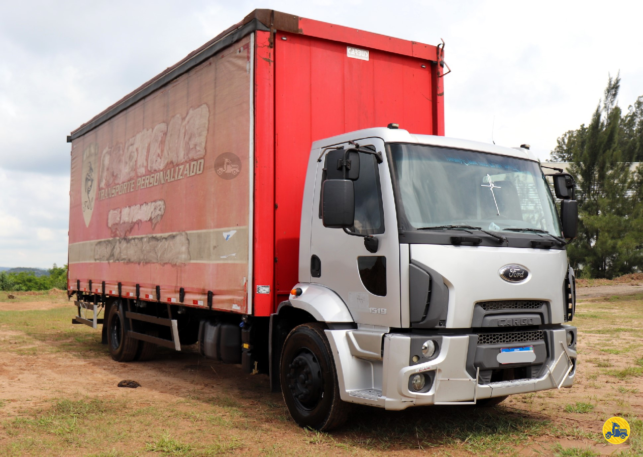 CAMINHAO FORD CARGO 1519 Baú Sider Toco 4x2 Paraíso Pesados ARACARIGUAMA SÃO PAULO SP