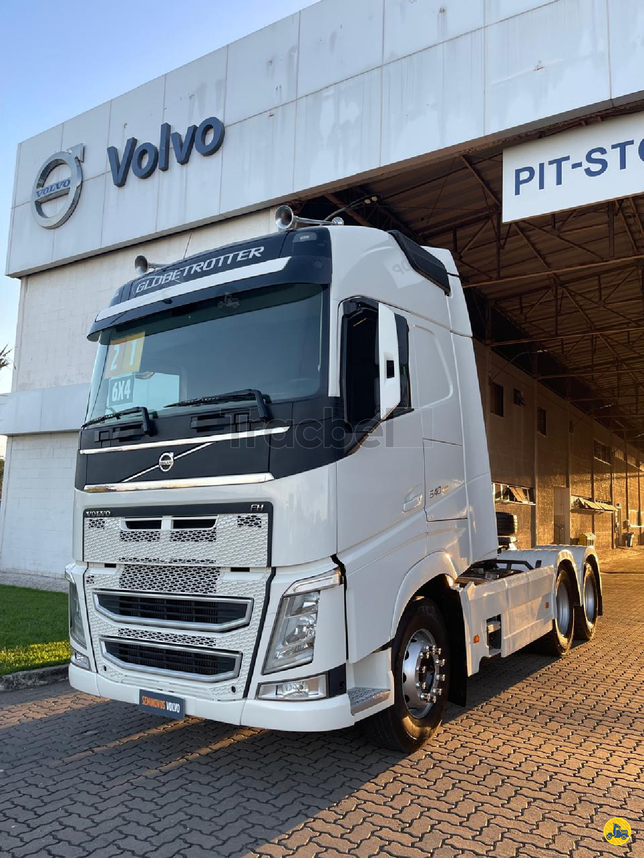 CAMINHAO VOLVO VOLVO FH 540 Cavalo Mecânico Cavalo 6x4 Seminovos Tracbel - Volvo ITAITINGA CEARÁ CE