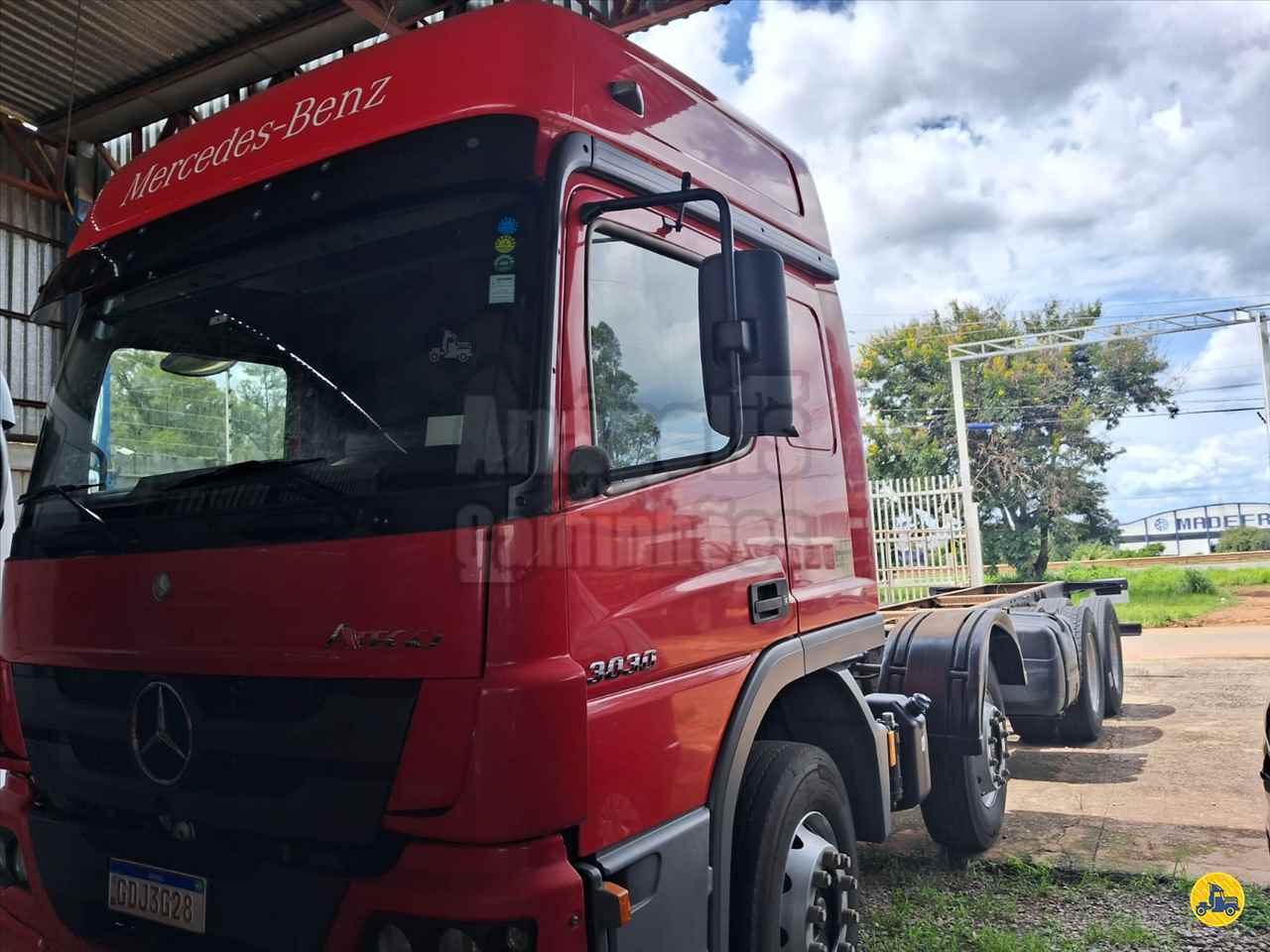 CAMINHAO MERCEDES-BENZ MB 3030 Chassis BiTruck 8x4 Anápolis Caminhões ANAPOLIS GOIAS GO