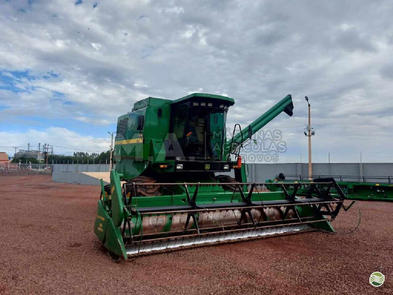 COLHEITADEIRA JOHN DEERE JOHN DEERE 1175 M.A. Máquinas Agrícolas -  Assis Chateaubriand ASSIS CHATEAUBRIAND PARANÁ PR